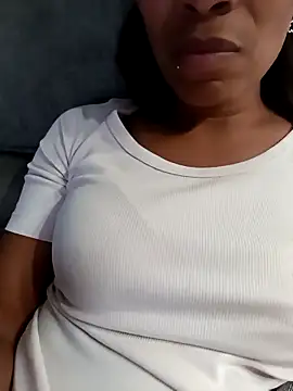 Snapshot of Flacidas chatting on 10.01.25 Flacidas online show from 10.01.25