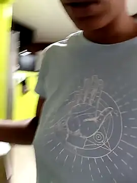 Snapshot of Flacidas chatting on 10.05.25 Flacidas online show from 10.05.25