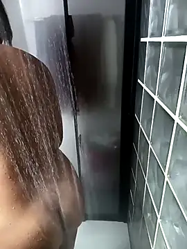 Snapshot of Flacidas chatting on 10.30.25 Flacidas online show from 10.30.25