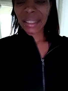 Snapshot of Flacidas chatting on 11.02.25 Flacidas online show from 11.02.25