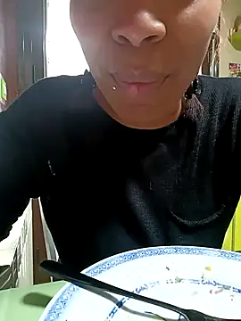 Snapshot of Flacidas chatting on 11.06.25 Flacidas online show from 11.06.25