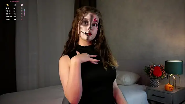 PeggyHaskells online show from 10.31.25