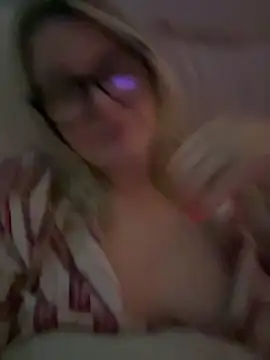 Snapshot of SuzieSub chatting on 03.02.26 SuzieSub online show from 03.02.26