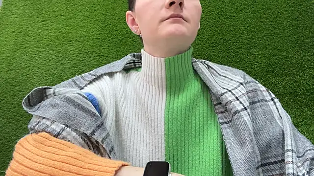 Snapshot of AshlyJoy chatting on 10.12.25 AshlyJoy online show from 10.12.25