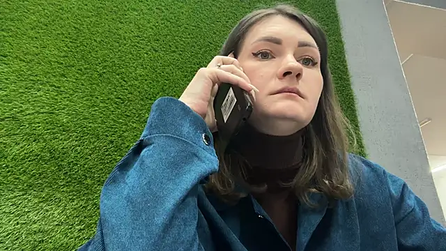 Snapshot of AshlyJoy chatting on 10.23.25 AshlyJoy online show from 10.23.25