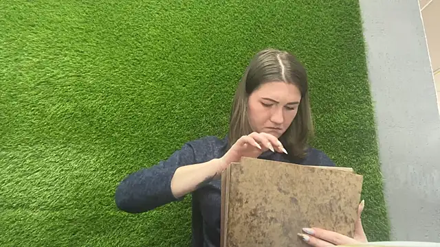 Snapshot of AshlyJoy chatting on 10.24.25 AshlyJoy online show from 10.24.25