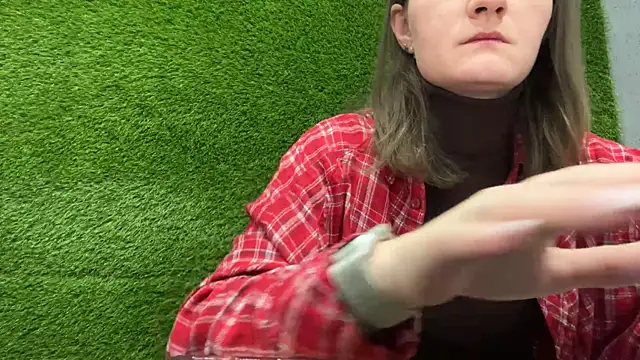 Snapshot of AshlyJoy chatting on 10.31.25 AshlyJoy online show from 10.31.25