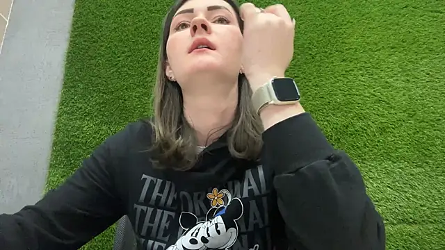 Snapshot of AshlyJoy chatting on 11.12.25 AshlyJoy online show from 11.12.25