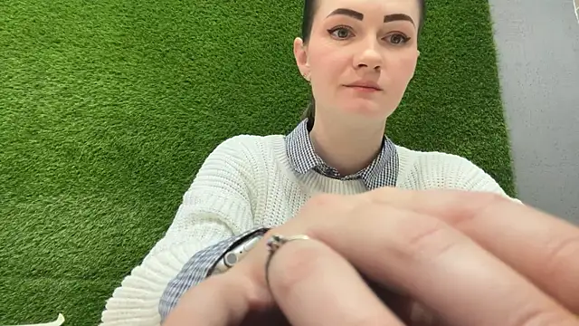 Snapshot of AshlyJoy chatting on 11.13.25 AshlyJoy online show from 11.13.25