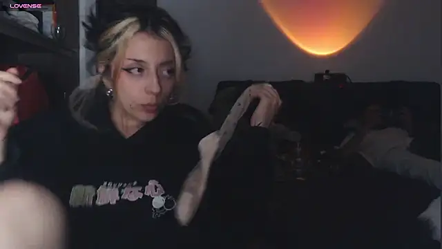 MiaBunnie online show from 01.16.26