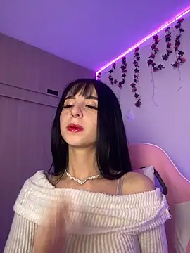 Lia  1 online show from 11.29.25