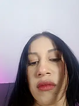 Snapshot of Billie_Eilish chatting on 10.03.25 Billie Eilish online show from 10.03.25