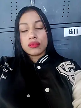 Snapshot of Billie_Eilish chatting on 10.10.25 Billie Eilish online show from 10.10.25