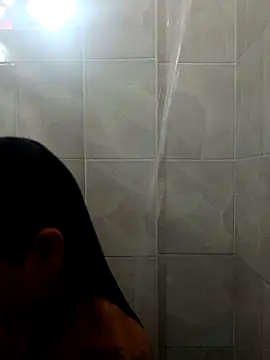 Snapshot of Billie_Eilish chatting on 11.04.25 Billie Eilish online show from 11.04.25