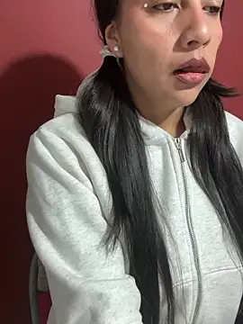 Snapshot of Bamby_milflatina chatting on 10.18.25 Bamby milflatina online show from 10.18.25