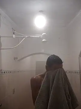 lacoste12 online show from 11.05.25