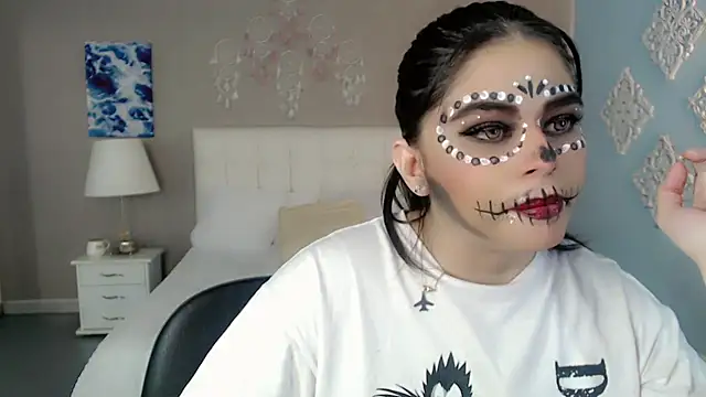 maddissonivanova online show from 10.26.25