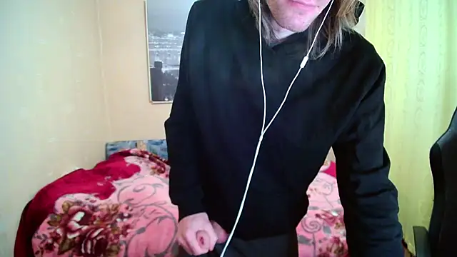 Snapshot of AdamDickens chatting on 09.30.25 AdamDickens online show from 09.30.25