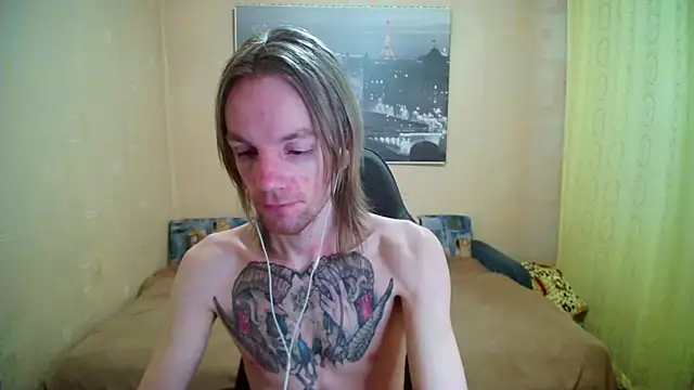 Snapshot of AdamDickens chatting on 11.07.25 AdamDickens online show from 11.07.25