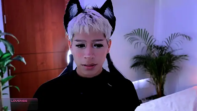 Snapshot of taichi_bluy chatting on 10.07.25 taichi bluy online show from 10.07.25