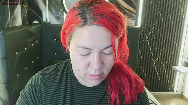 Witch Scarlet online show from 04.18.26