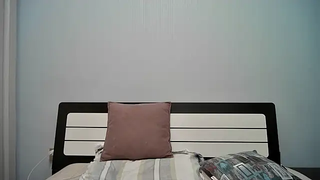 Snapshot of peijiangzhao chatting on 10.04.25 peijiangzhao online show from 10.04.25