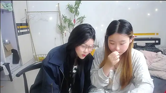 Babygirls523 online show from 10.24.25