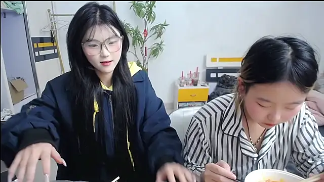 Babygirls523 online show from 10.31.25