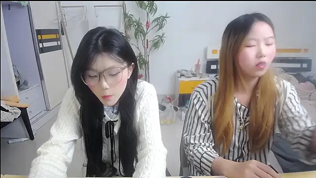 Babygirls523 online show from 11.06.25