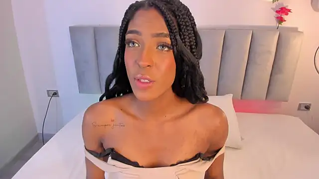 Emely Deluxe online show from 12.21.25