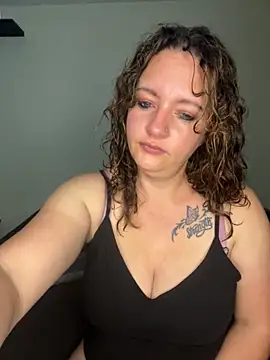 Snapshot of XADICTIVEX chatting on 11.05.25 XADICTIVEX online show from 11.05.25