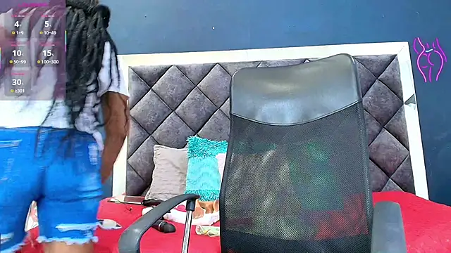 Snapshot of ebony__jheim chatting on 10.07.25 ebony jheim online show from 10.07.25