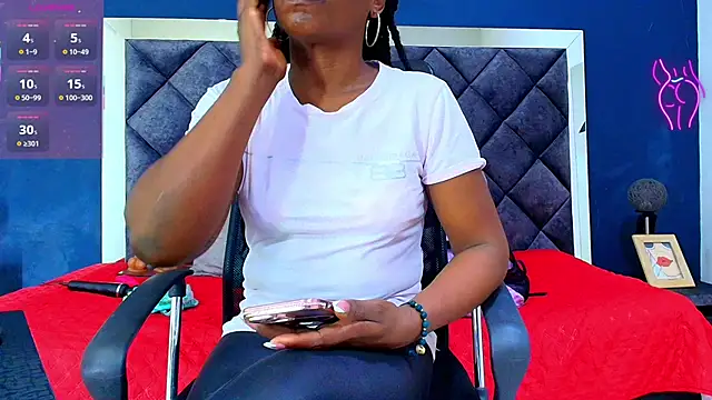 Snapshot of ebony__jheim chatting on 10.18.25 ebony jheim online show from 10.18.25