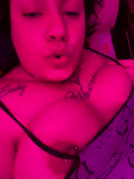 Snapshot of valen1891 chatting on 11.04.25 valen1891 online show from 11.04.25