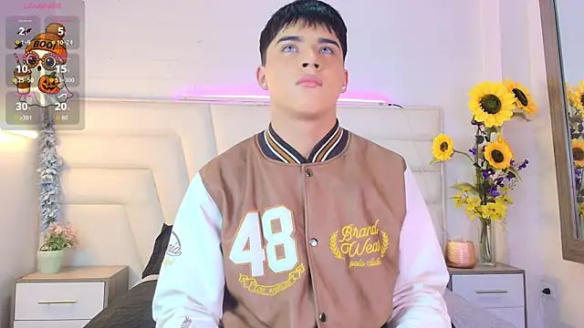 Snapshot of Lucass_love chatting on 11.08.25 Lucass love online show from 11.08.25