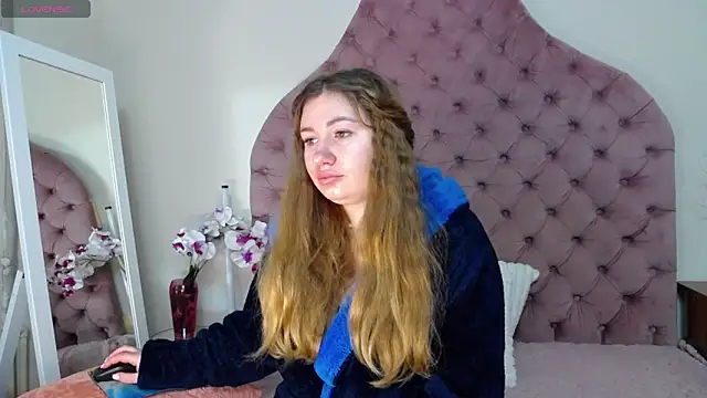 Snapshot of _Agata_ chatting on 02.07.26 Agata online show from 02.07.26