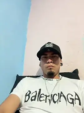 Snapshot of Ricardo2334 chatting on 02.26.26 Ricardo2334 online show from 02.26.26