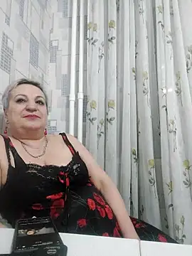 Snapshot of StarNicole chatting on 11.04.25 StarNicole online show from 11.04.25