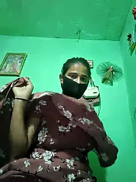 Snapshot of PIHU999 chatting on 10.26.25 PIHU999 online show from 10.26.25