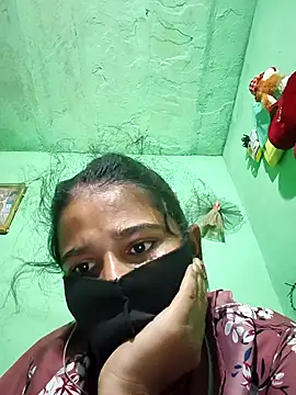 Snapshot of PIHU999 chatting on 10.27.25 PIHU999 online show from 10.27.25