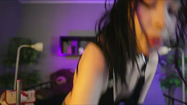 Sabrina bloom online show from 10.29.25