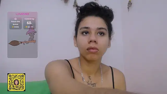 Snapshot of Nocturnawitch chatting on 10.30.25 Nocturnawitch online show from 10.30.25