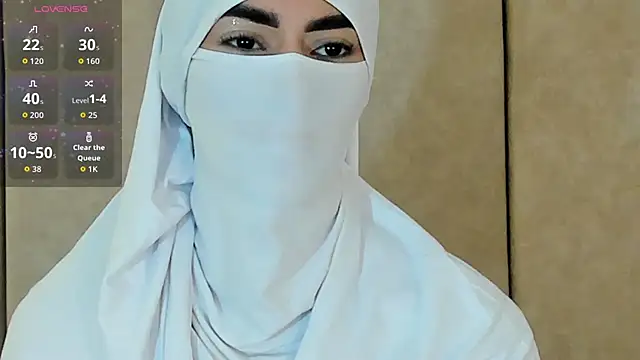 Snapshot of _Zahiira_ chatting on 09.16.25 Zahiira online show from 09.16.25