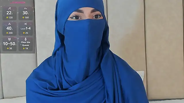 Snapshot of _Zahiira_ chatting on 09.23.25 Zahiira online show from 09.23.25