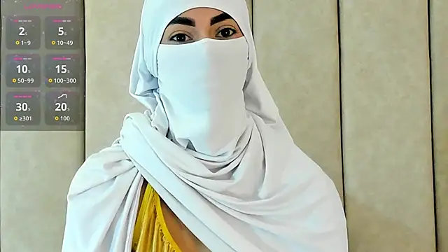 Snapshot of _Zahiira_ chatting on 10.20.25 Zahiira online show from 10.20.25