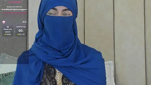 Snapshot of _Zahiira_ chatting on 10.25.25 Zahiira online show from 10.25.25