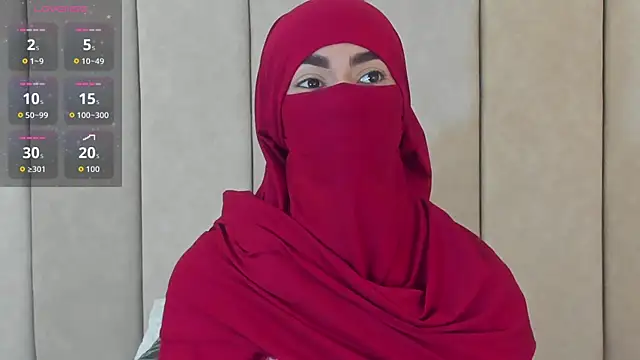 Snapshot of _Zahiira_ chatting on 10.28.25 Zahiira online show from 10.28.25