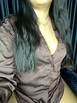 Snapshot of Webrowncouple chatting on 10.04.25 Webrowncouple online show from 10.04.25