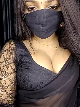 Snapshot of Webrowncouple chatting on 10.04.25 Webrowncouple online show from 10.04.25