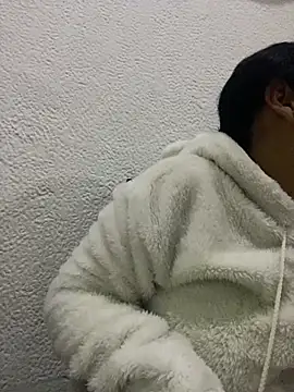 Snapshot of Aisha_poweer chatting on 09.30.25 Aisha poweer online show from 09.30.25